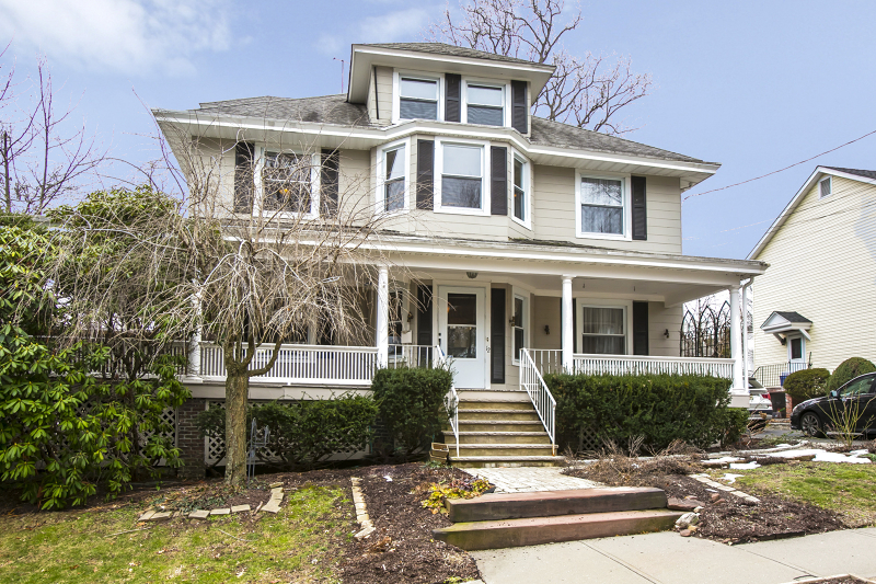 Property Photo:  12 Ridgeview Ave  NJ 07052 