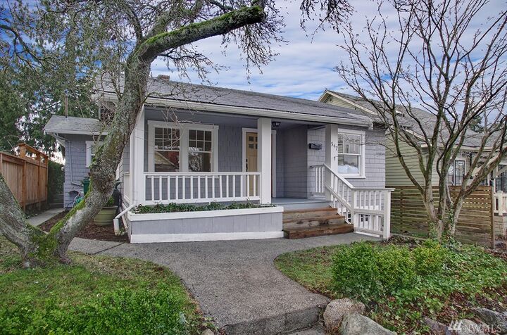 Property Photo:  547 N 82nd St  WA 98103 