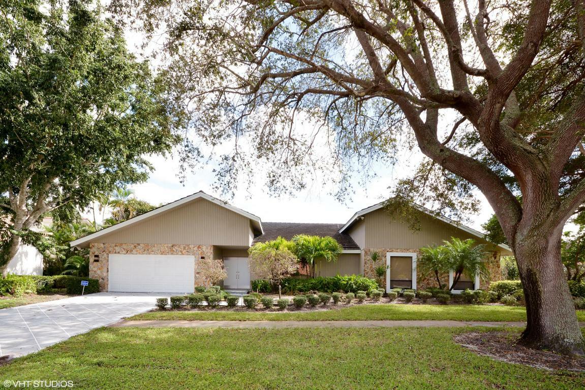 Property Photo: 11392 Wingfoot Drive FL 33437