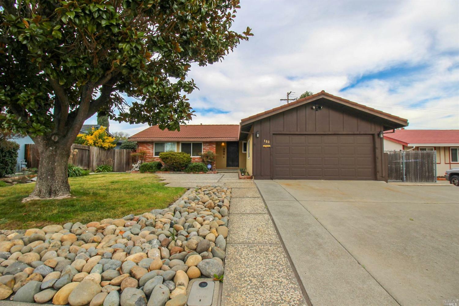 Property Photo:  380 Begonia Boulevard  CA 94533 