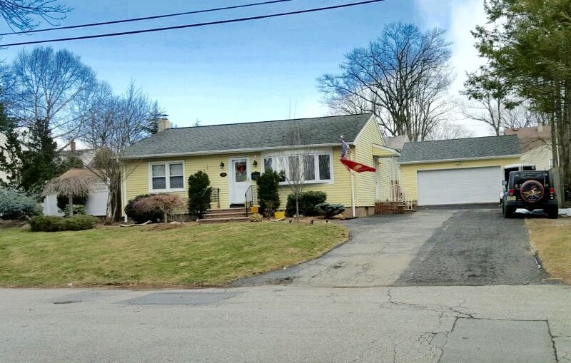 Property Photo:  29 Spruce Ave  NJ 07630 