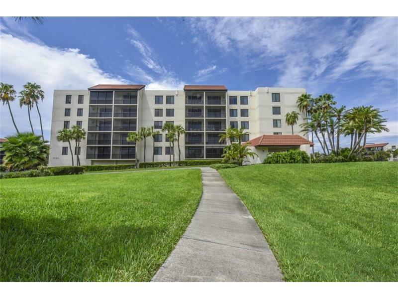 Property Photo:  2045 Gulf Of Mexico Drive M1-304  FL 34228 