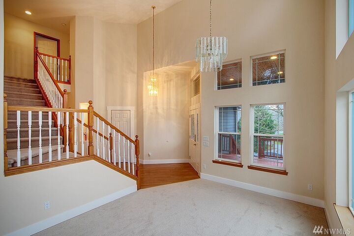 Property Photo: 56 E McGill Ave WA 98208