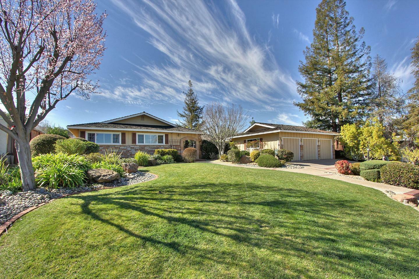 Property Photo: 6509 Camelia Drive CA 95120