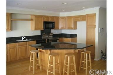 Property Photo:  315 Garnet Street G  CA 90277 