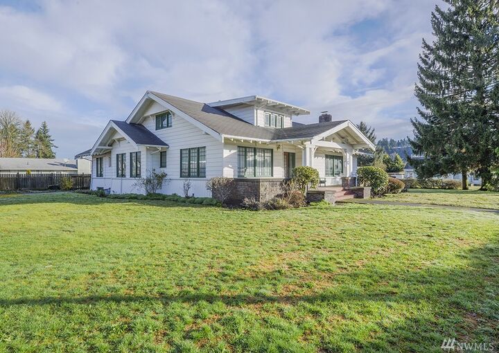 Property Photo:  1345 E Main St  WA 98002 