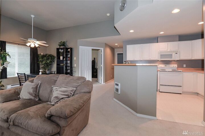 Property Photo:  6515 134th Place SE Place SE I2  WA 98286 