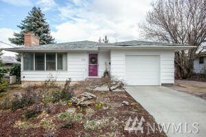 Property Photo:  1215 Fuller St  WA 98801 