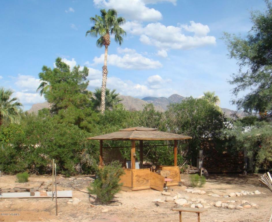 Property Photo: 876 W Samalayuca Drive AZ 85704