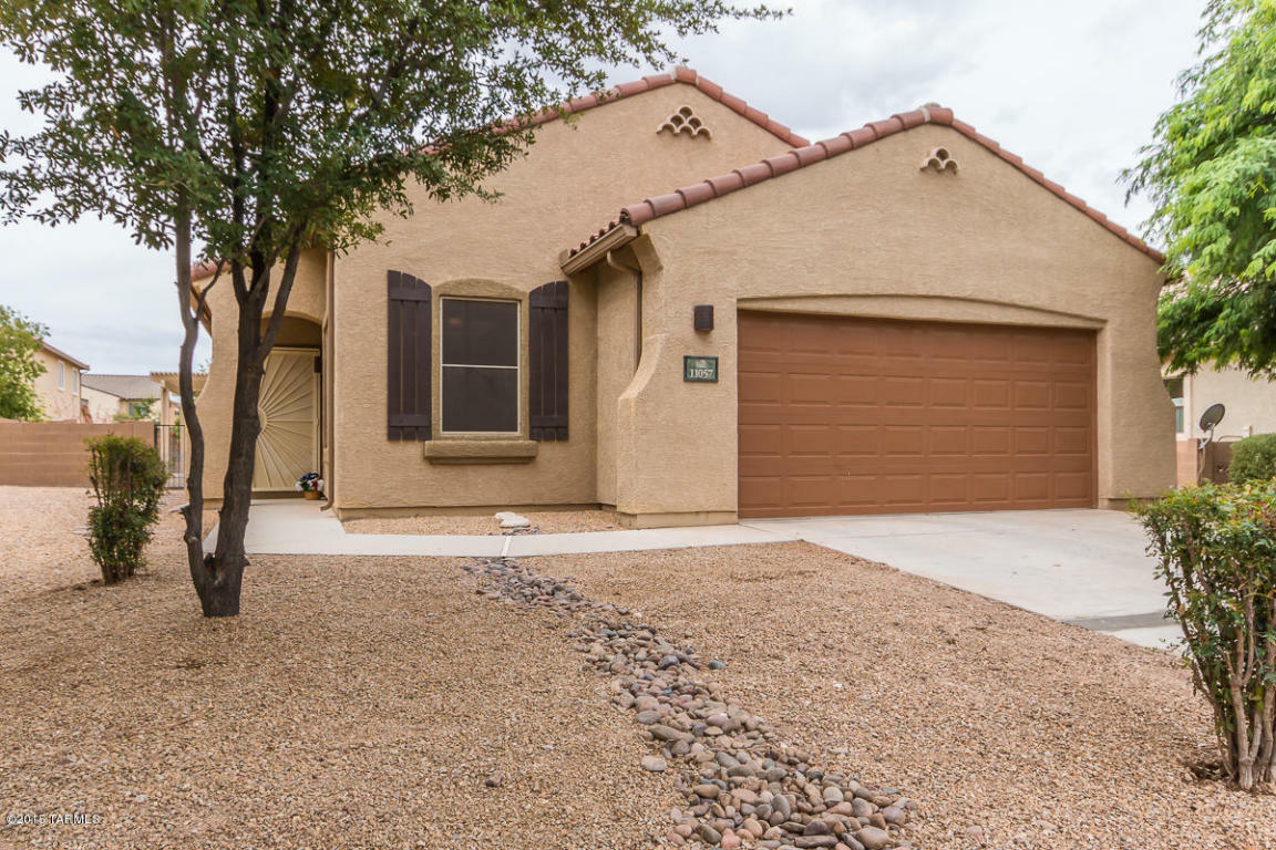 Property Photo: 11057 W Jute Way AZ 85653