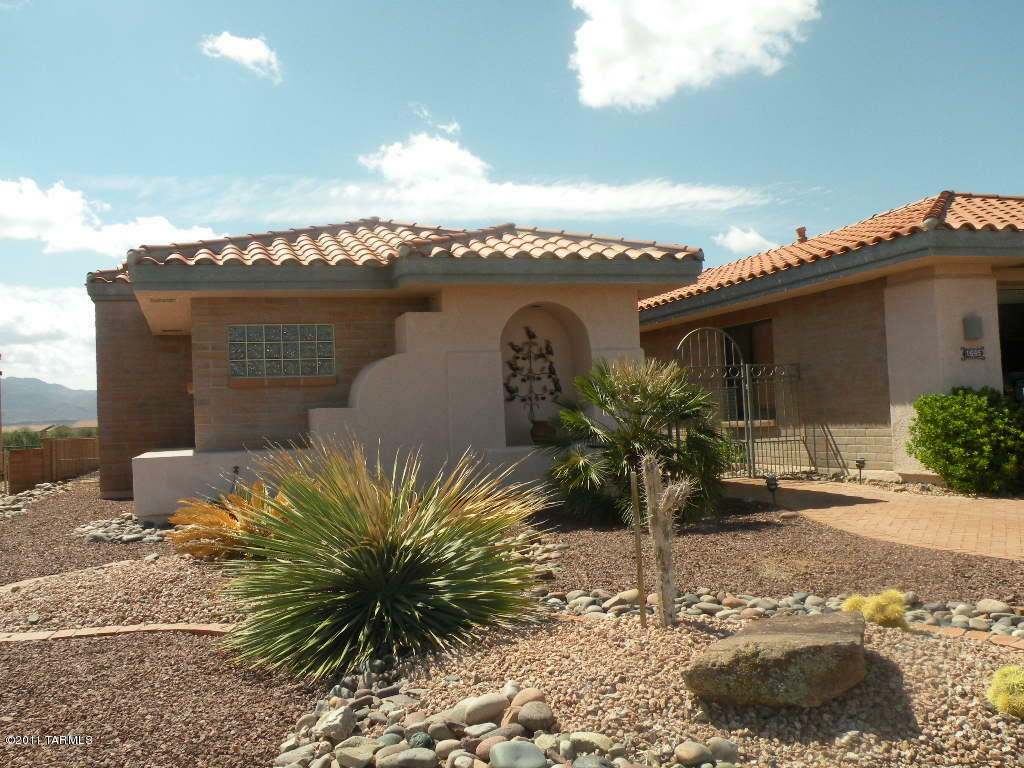 Property Photo:  1695 W Baltusrol Drive  AZ 85622 