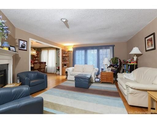 Property Photo:  8 Holly Gate Circle 8  MA 01949 