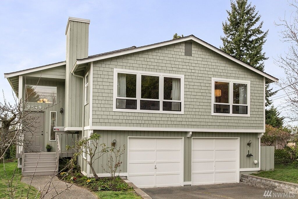 Property Photo: 8549 Latona Avenue NE WA 98115
