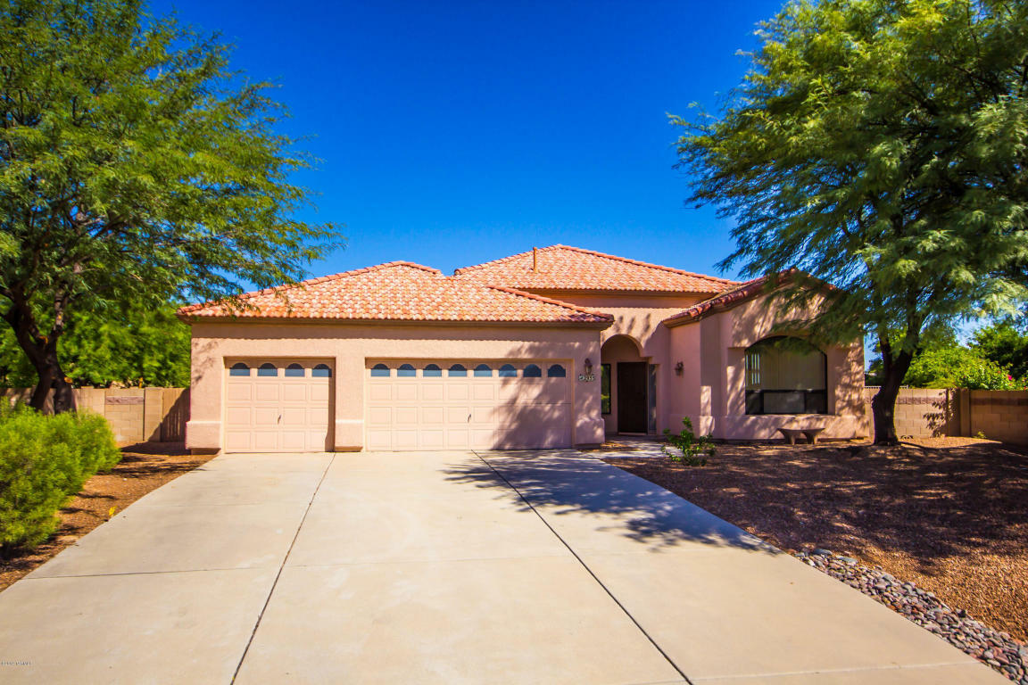 Property Photo: 2935 W Placita Montessa AZ 85741