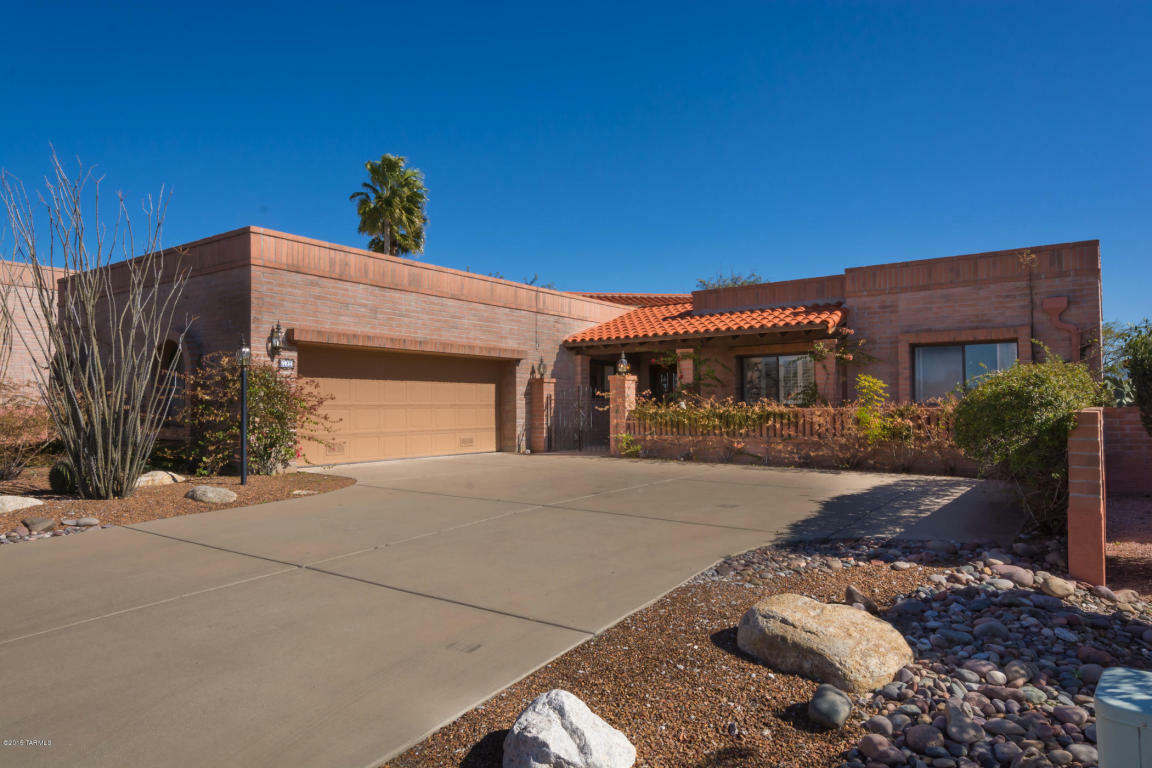 Property Photo:  5024 N Via Velazquez  AZ 85750 