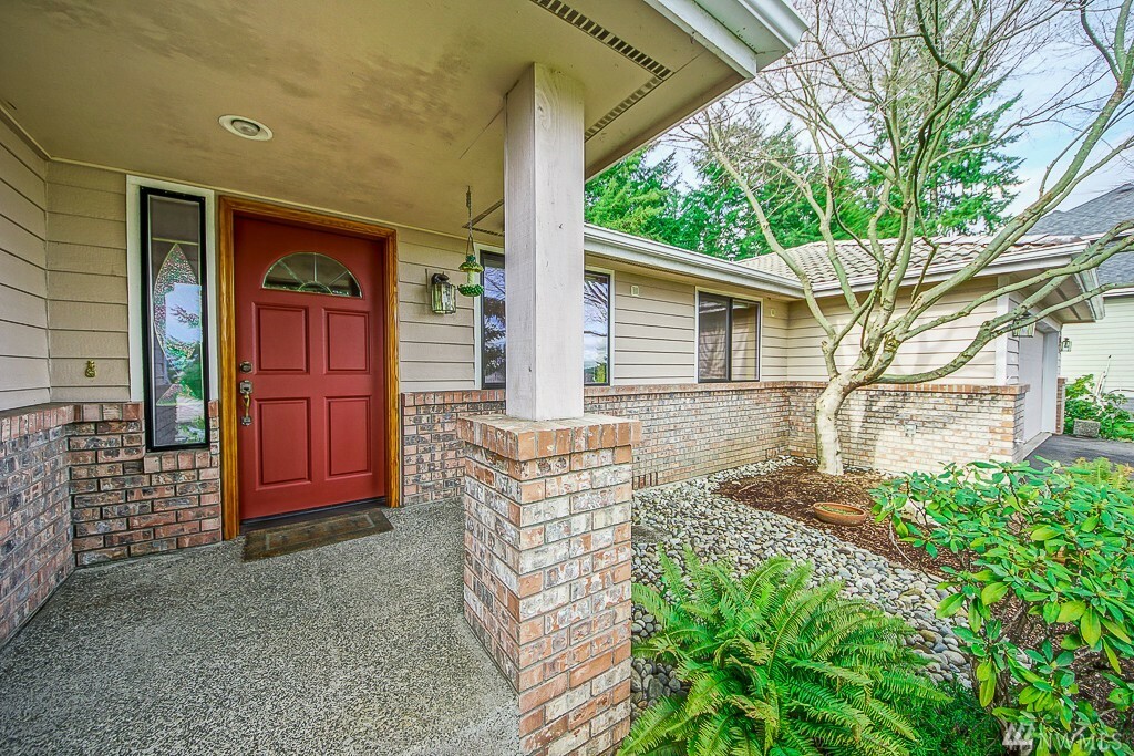 Property Photo:  230 E Rainier Court  WA 98524 