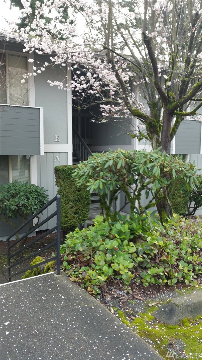 Property Photo:  123 S 340th Street F  WA 98003 