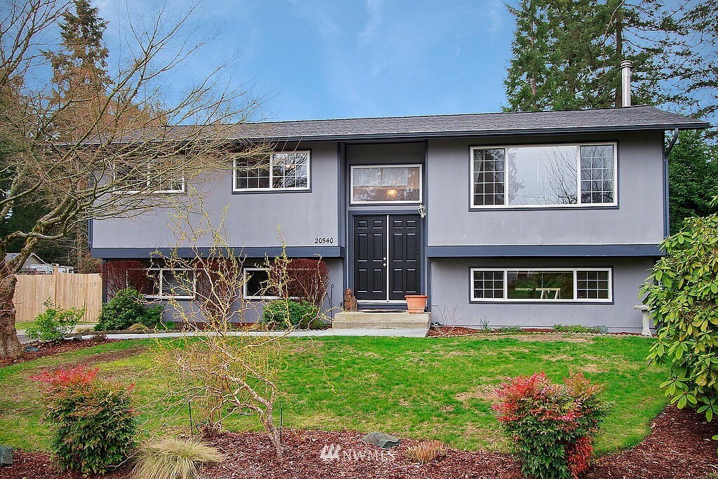 Property Photo:  20540 SE 159th Street  WA 98059 