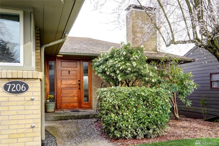Property Photo:  7206 Seward Park Ave S  WA 98118 