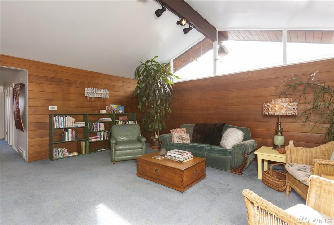Property Photo:  1719 126th Ave SE  WA 98005 