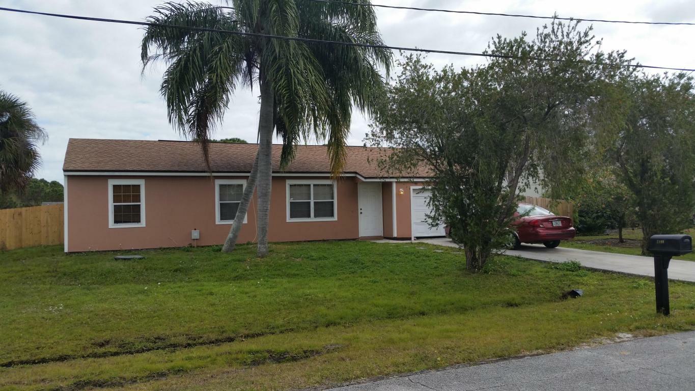 Property Photo:  2198 SE Mandrake Circle  FL 34952 