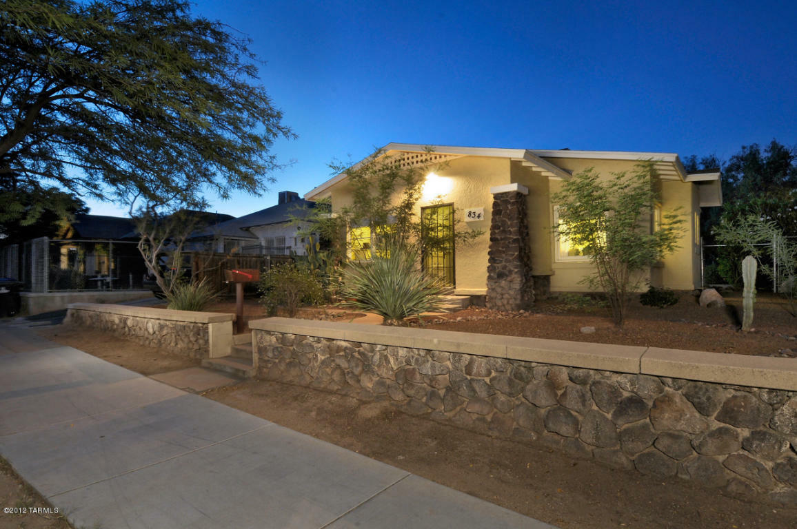 Property Photo:  834 E 9th Street  AZ 85719 