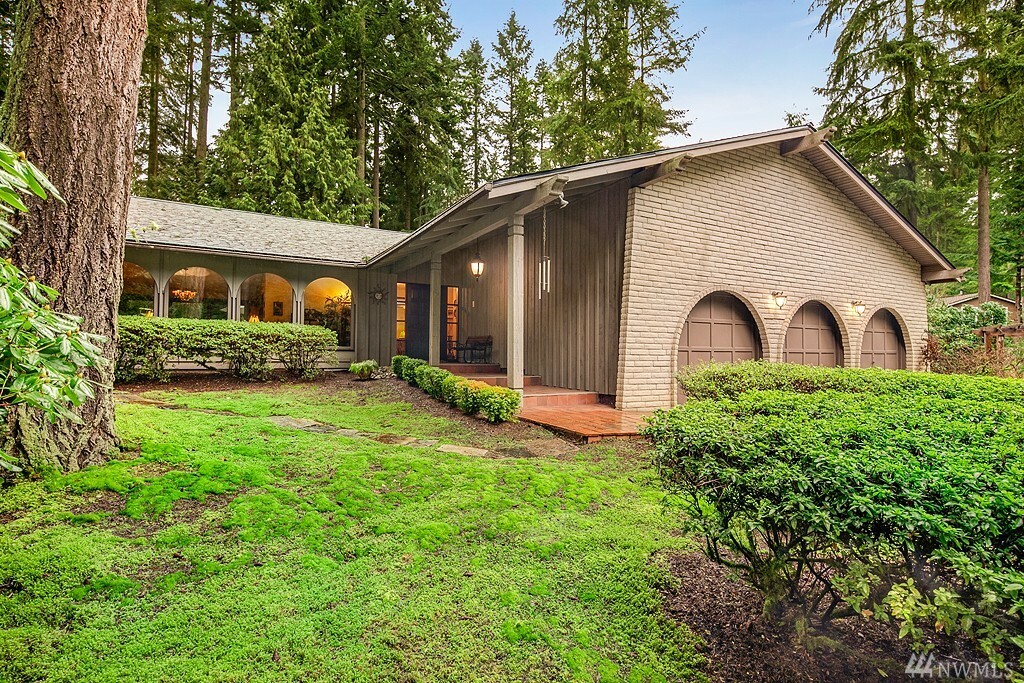 12814 NE 34th Place  Bellevue WA 98005 photo