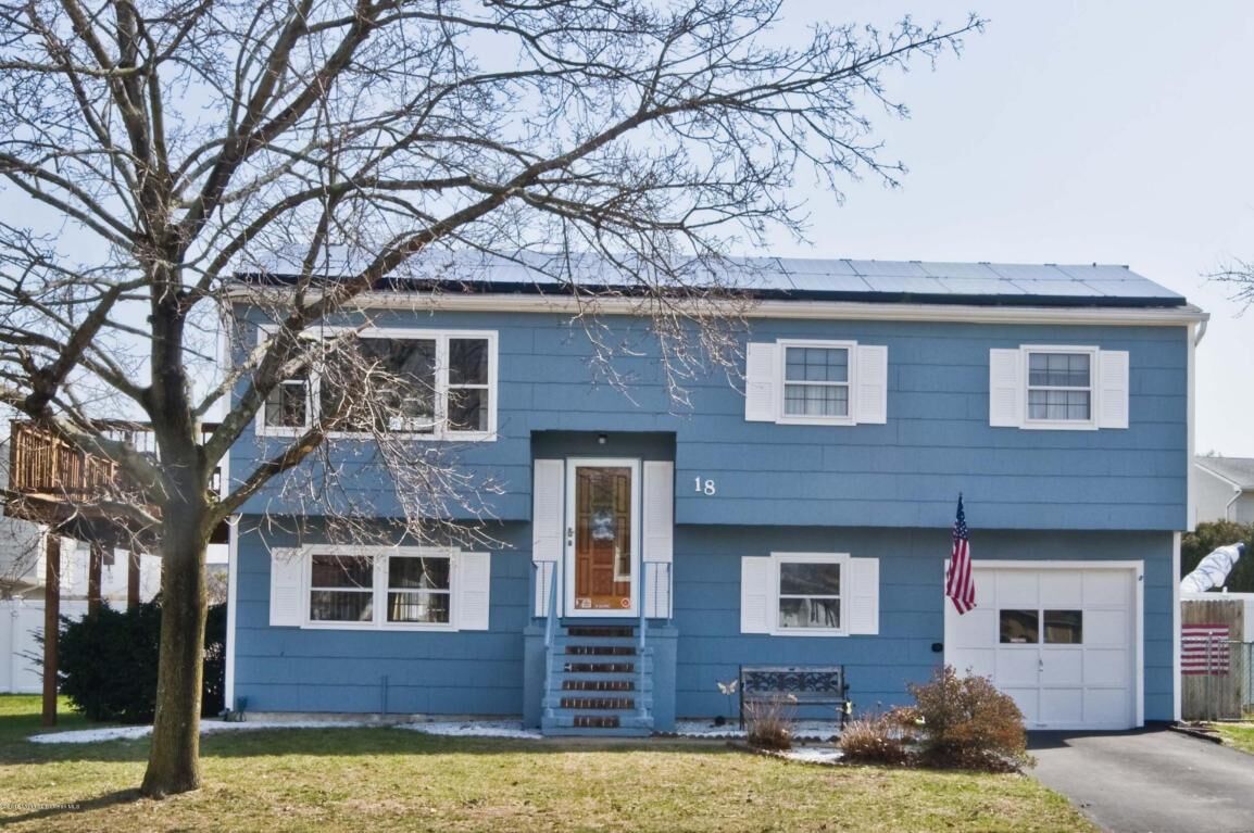 Property Photo:  18 Dogwood Lane  NJ 07730 