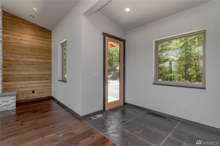 Property Photo: 35 (2-35) Trailside Dr WA 98922