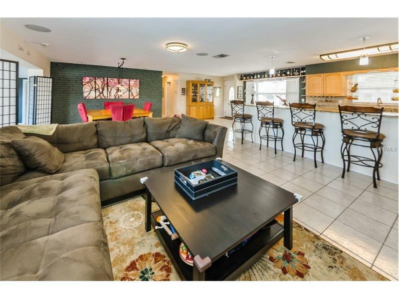 Property Photo:  4701 Dover Street NE  FL 33703 