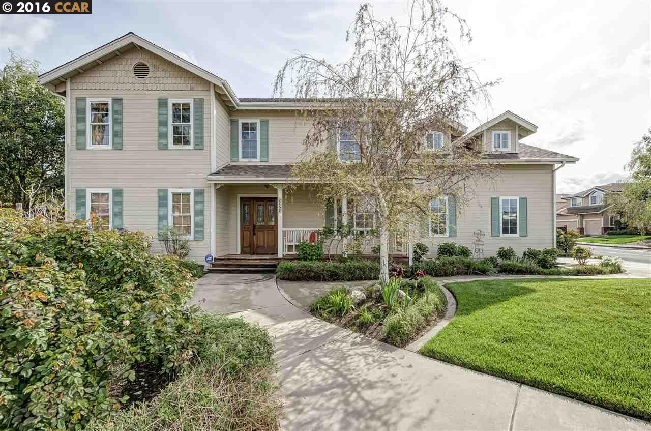 Property Photo:  2868 Chateau Way  CA 94550 