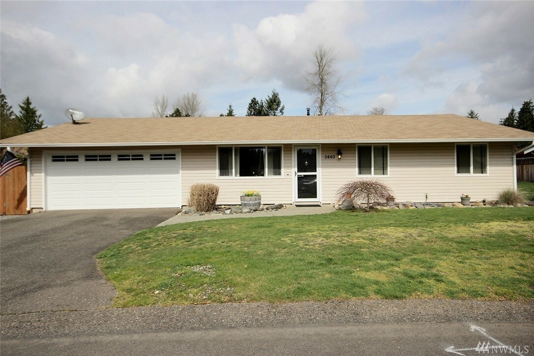 Property Photo:  2603 Mesa Verde Ct  WA 98374 