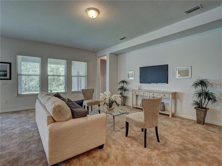 Property Photo: 11814 Cross Vine Drive FL 33579