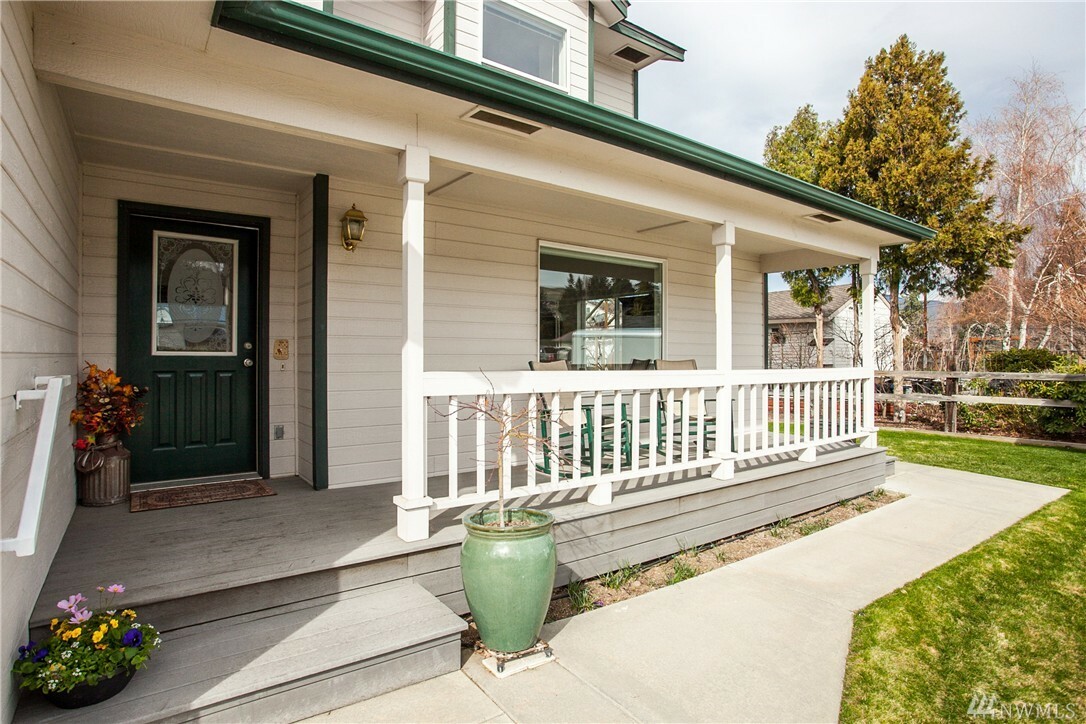 Property Photo:  2590 NW Cascade Ave  WA 98802 