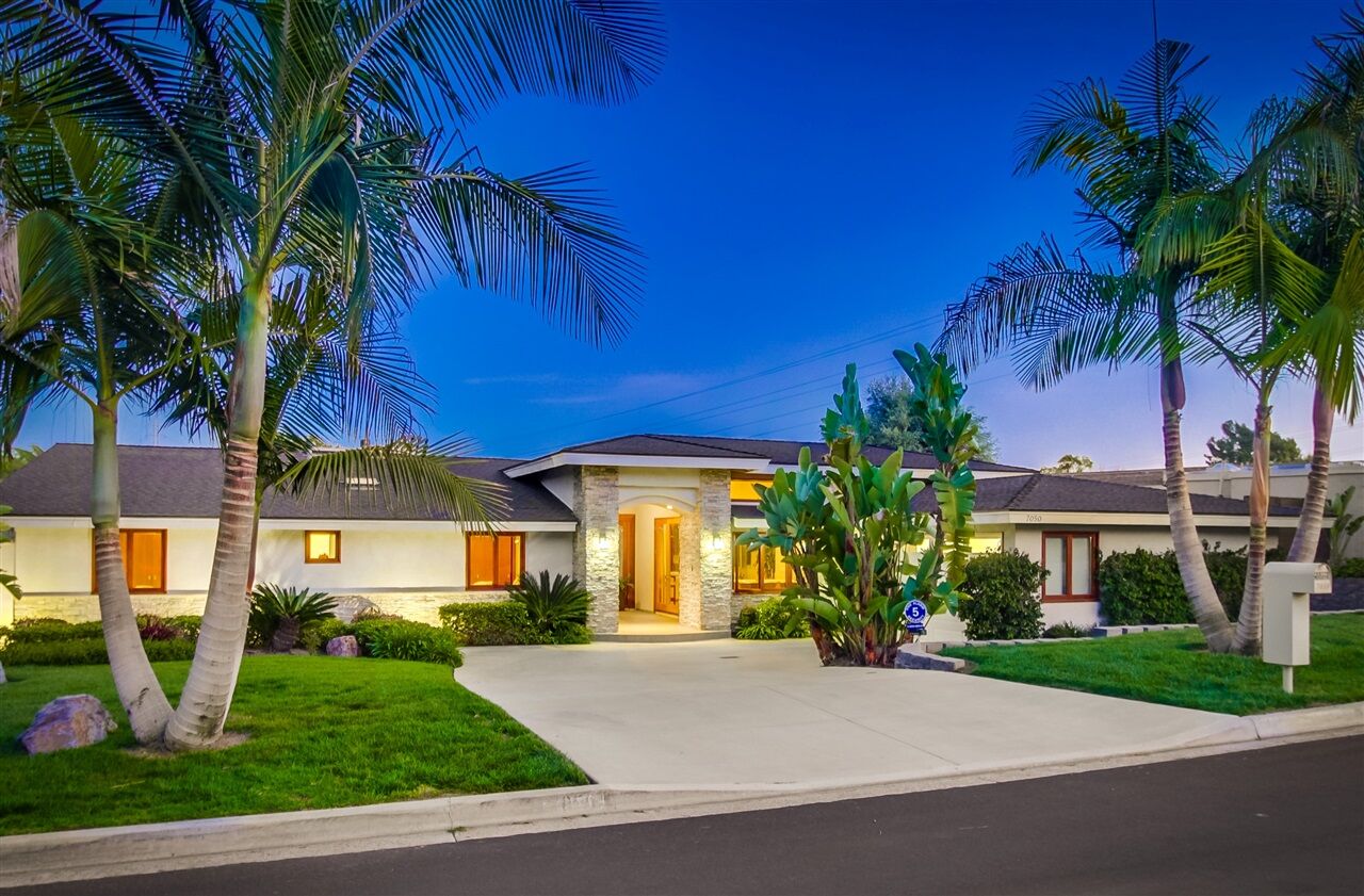 Property Photo:  7050 Estrella De Mar Road  CA 92009 