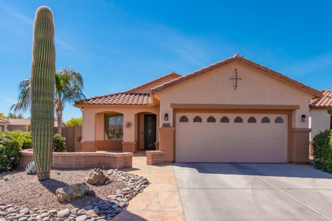 Property Photo:  7618 N Madrigal Drive  AZ 85743 