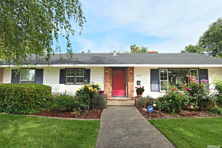 4743 Lake Drive  Carmichael CA 95608 photo