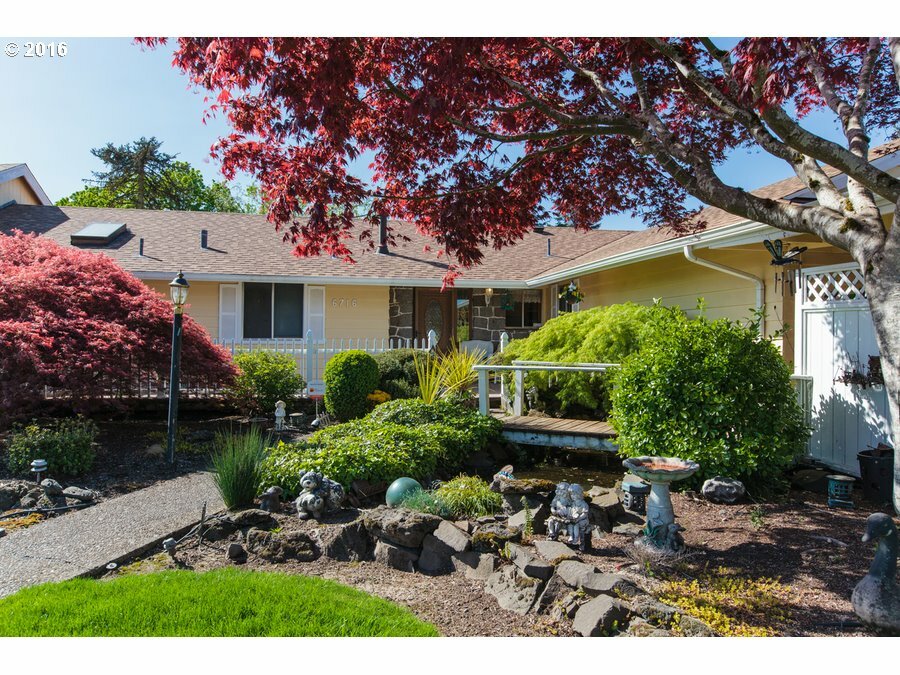 Property Photo: 6716 SE Pine Creek Way OR 97267