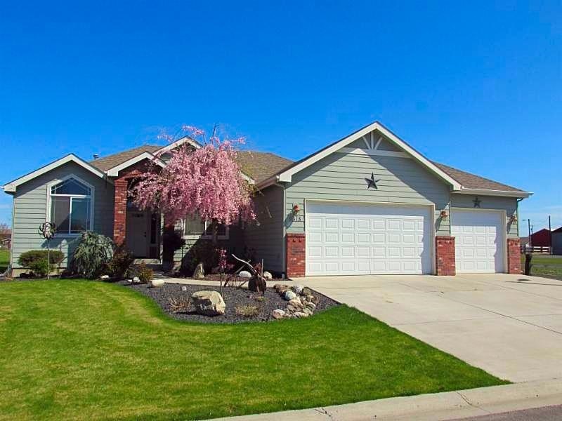 Property Photo: 9618 N Northview Ln WA 99208