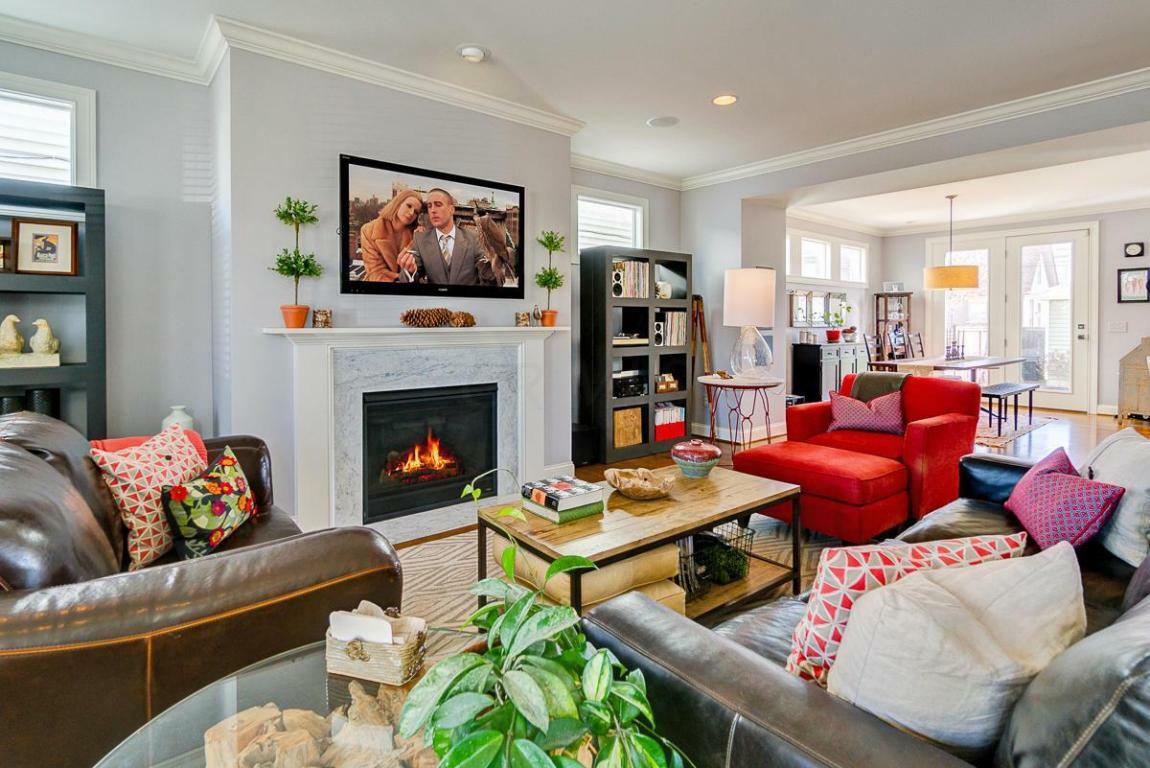Property Photo: 401 E Kossuth Street OH 43206