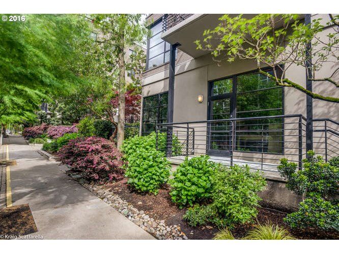 Property Photo: 725 NW 10th Ave 107 OR 97209