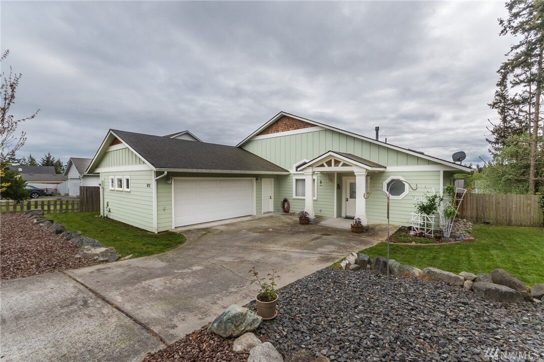 Property Photo:  675 NW 1st Ave  WA 98277 