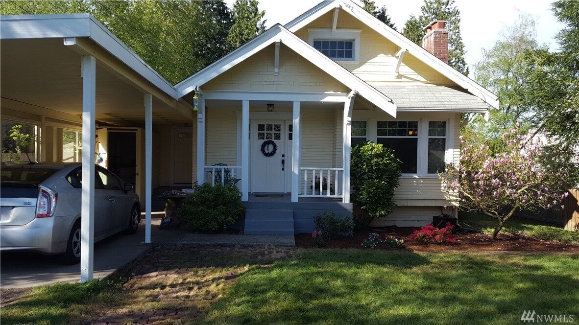 Property Photo:  1101 Kentish Rd  WA 98036 