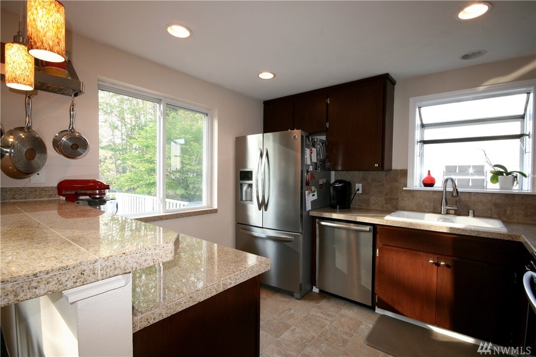 Property Photo: 26327 197th Place SE WA 98042