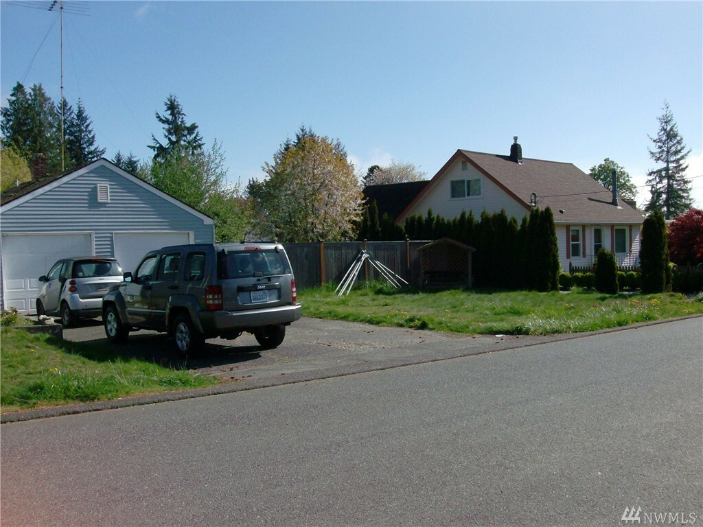 Property Photo:  6509 Highland Dr  WA 98203 