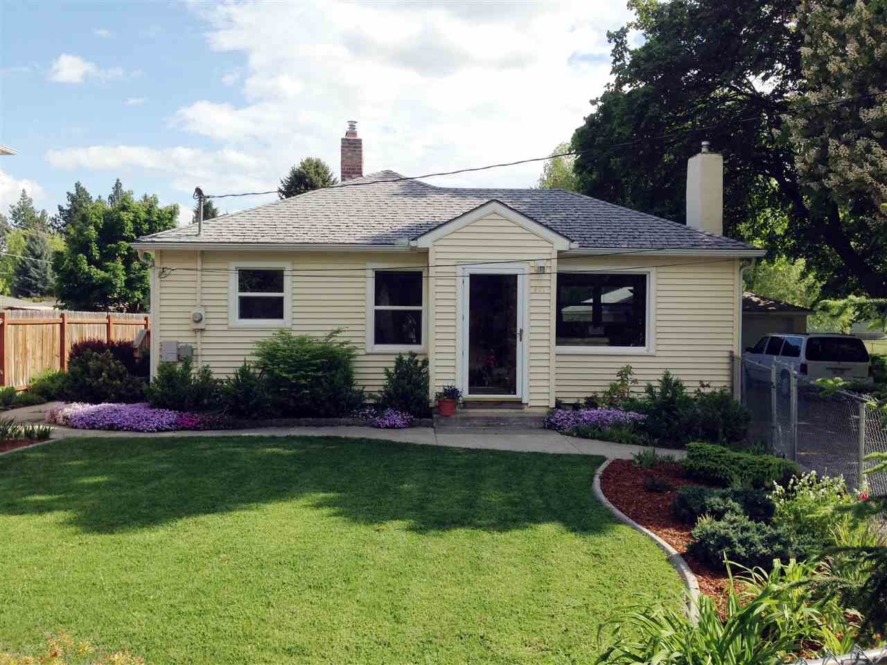 Property Photo: 601 W Ivanhoe Rd WA 99218