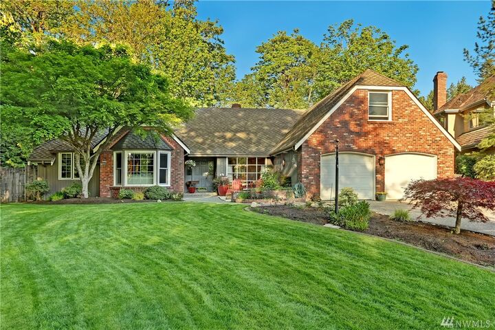 20330 NE 40th Ct  Sammamish WA 98074 photo