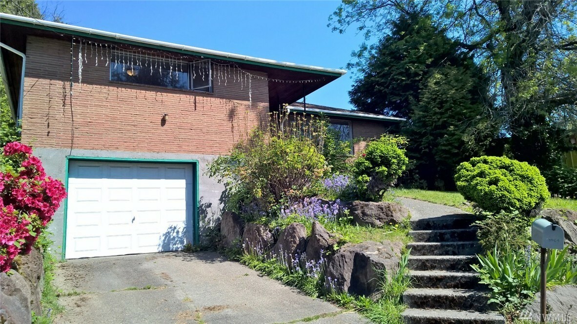 Property Photo: 3964 S Pilgrim St WA 98118
