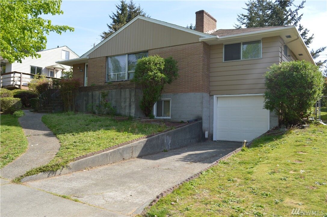 Property Photo:  1607 S Stevens Street  WA 98405 