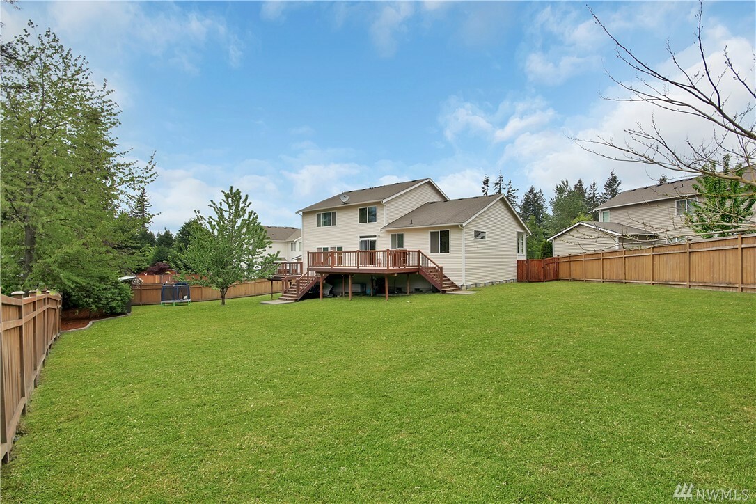Property Photo: 21022 115th St E WA 98391